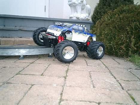Off-Roader 4X4 GIGA CRUSHER SP RTR billede 8