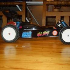 Buggy Schumacher Cougar 2000.