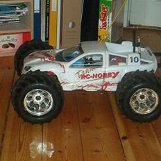 Truck kyosho twinforce