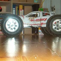 Truck kyosho twinforce