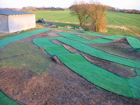 Truck associated 1-18 rtr model - bane adresse Basselundvej 13 5620 Glamsbjerg. alle kan blive medlem.  KUN 1-10 biler el/nitro  billede 15