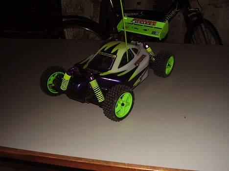 Buggy Atomic Warhead..(SOLGT) billede 3