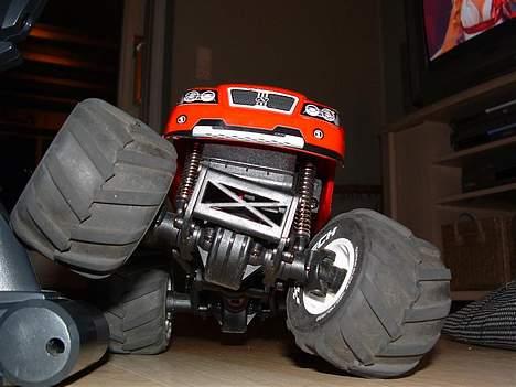 Off-Roader FJ´s A-Tech Mini Monster - Maskulin dæk mønstre, og rimelig fleksibilitet! billede 2