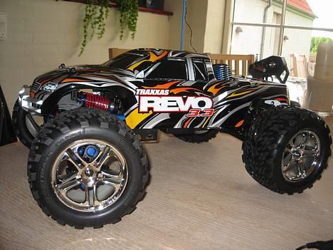 Truck Traxxas REVO 3.3 billede 1