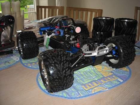 Truck Traxxas REVO 3.3 billede 14