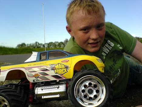 Truck Kyosho Mini-z Monster - Her er jeg lige sammen med min dejlige mini-z, bare så folk kan se at jeg har den billede 1
