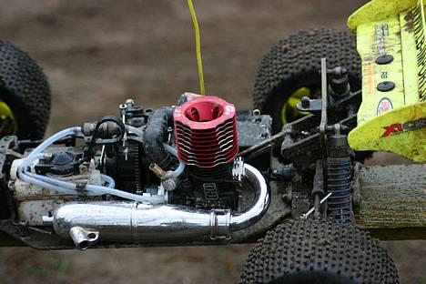 Buggy Hong Nor X1-CRT pro SOLGT - G.O 28 PRO motor med EFRA godkent tun pipe fra HN billede 4