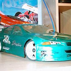 Bil X-Ray Evo2, Dodge Stratus