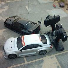 Bil Skyline og mercedes 