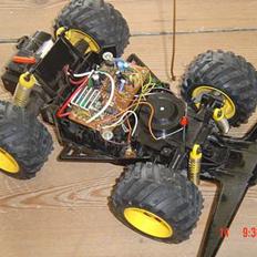 Bil Tayio R/C Off-Road Racer