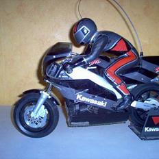 Motorcykel kawazaki zx-7r ninja