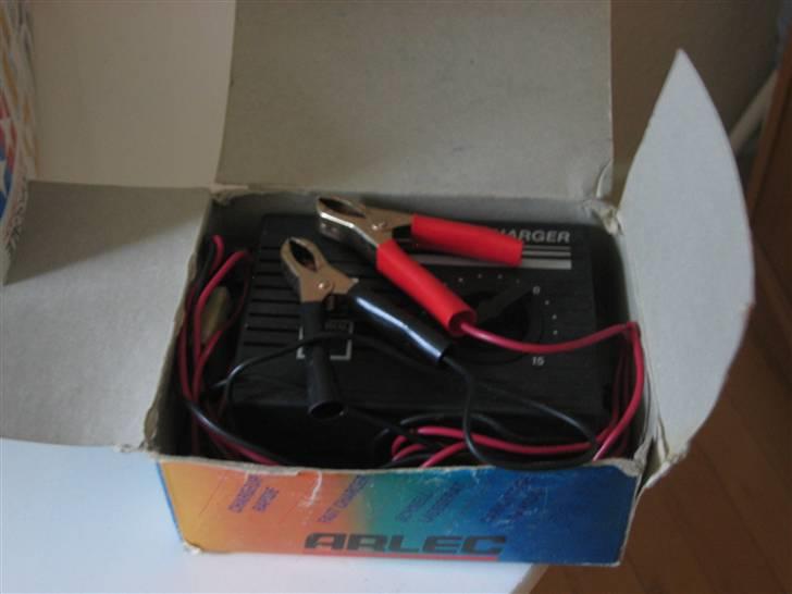 Bil Tamiya Blitzer beetle  - Lynoplader til 7,2v sættes til 12v billede 7