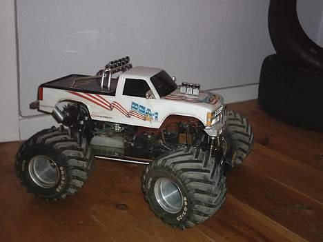 Truck Kyosho USA-1 - Oreginalt karosseri malet i de rigtige farver billede 2