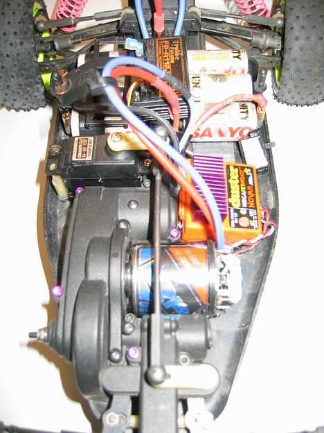 Bil TeamLosi XX4 billede 7