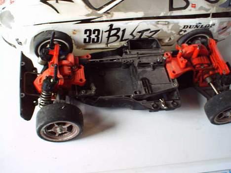 Bil Toyota supra ice.car - Skilt ad efter et hårdt stød med et træ i kanten på en sø. billede 6