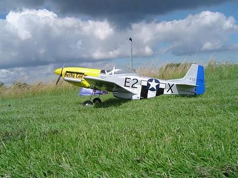 Fly P-51 Mustang Solgt billede 9