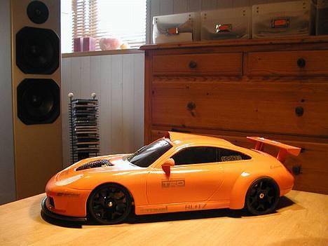 Bil QD Porche - her er det næsten færdige resultat, bilen mangler en omgang klarlak, for at beskytte klistermærkerne. billede 7