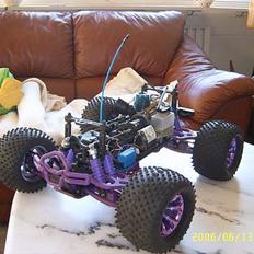 Off-Roader traxxas T-Maxx  SOLGT ! 