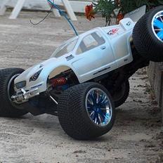 Off-Roader Traxxas revo 2,5R 