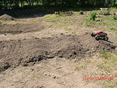 Off-Roader Savage 25 :o) - Tribbel Hop laver en Video senere hvor den går hele vejen over :o) billede 4