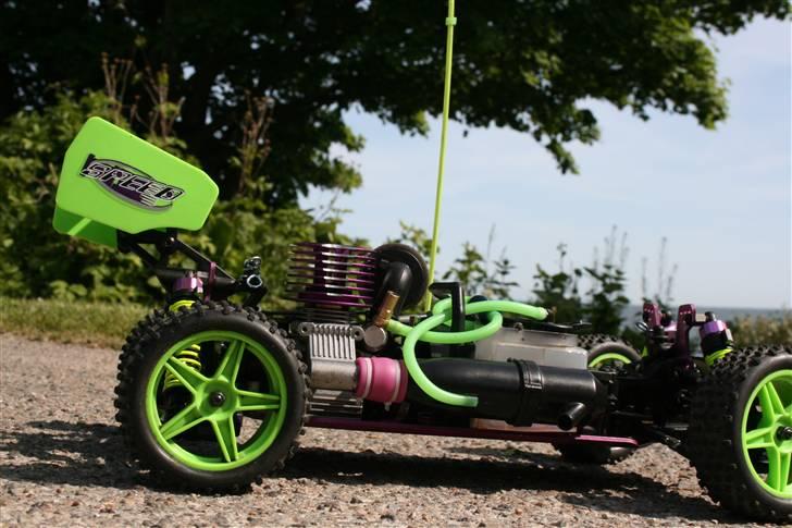 Buggy Atomic Warhead - Atomic warhead med fed udsigt til vandet! billede 1