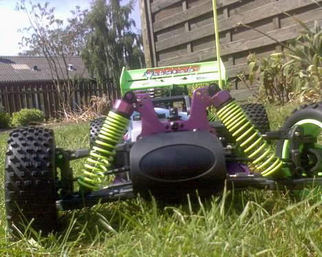 Buggy Atomic Warhead !! billede 8