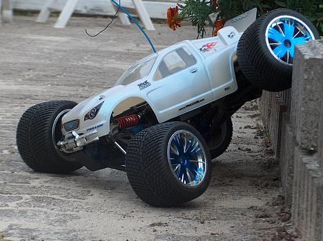 Off-Roader Traxxas revo 2,5R  - Tjek vandringen     LONG TRAVEL :)    billede 1