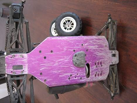 Off-Roader Hpi MT2 - Jævnt bløde stock fjedre i røven... ellers har den bare været på nogle grumme hop.. :D billede 2
