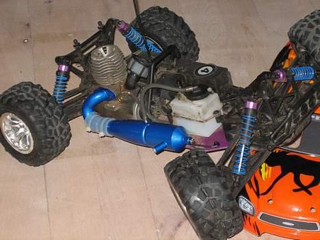 Off-Roader Hpi MT2 - Måske man skulle overveje et blåt karosseri til når man ikke basher!? billede 7