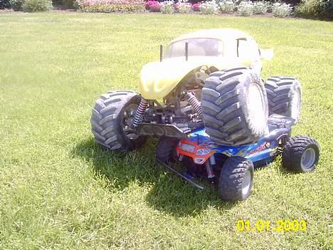 Off-Roader Thunder Tiger SSK |solgt| - så blev fg maget sur og kørte over den billede 8