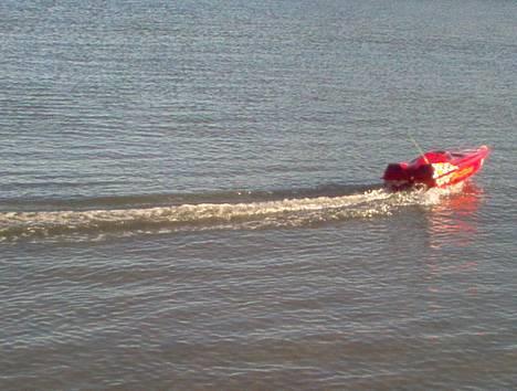 Båd Graupner Giant Racer billede 2