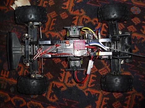 Truck Tamiya Mighty Bull - billede med ny regulator, motor og dæk og fælge. billede 8