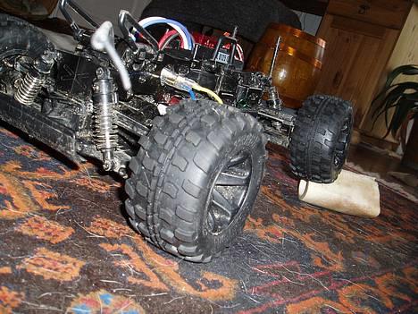 Truck Tamiya Mighty Bull - nye dæk fælg motor og regulator. fed vinkel. billede 9