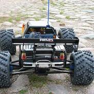 Off-Roader Traxxas Revo 3.3