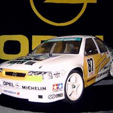 Bil HKS Opel Vectra '87 FF01