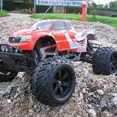 Off-Roader SAVAGE 25. 4,6 cc
