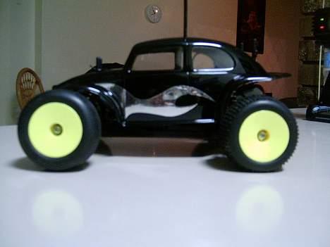 Truck Team Losi Mini-T - De originale faelge, taenker lidt paa at give den "hjulkapsler" bare for at eksperimentere. billede 3