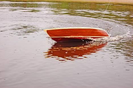 Båd Chris Craft 18 ft. - Manøvren er blevet en fryd efter at en 3 blads skrue er blevet sat på og batterierne omplaceret billede 11