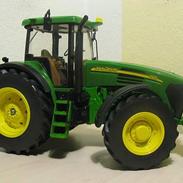 Lastbiler John Deere 7920