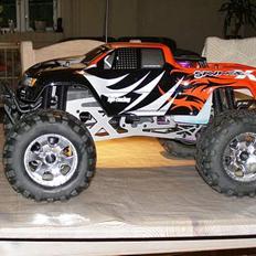 Bil HPI SAVAGE X / SOLGT