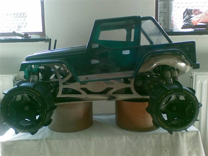 Bil Fg -  SOLGT - fg 4wd Custom Jeep billede 1