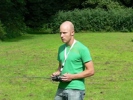 Helikopter Raptor 50 V2 - Meget koncentreret pilot :D billede 10