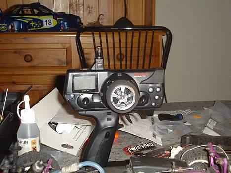 Off-Roader Cen Fun Factor - Futaba mega tech t3pm digital proportional billede 9