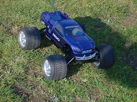 Truck traxxas revo (solgt) billede 7