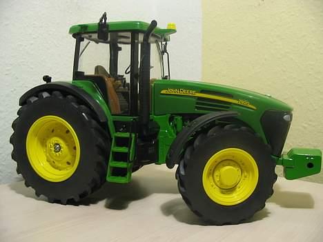 Lastbiler John Deere 7920 billede 1