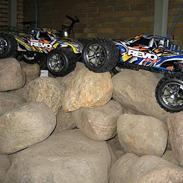 Truck Traxxas Revo 3.3