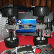 Truck Traxxas T-max 3.3