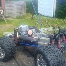 Off-Roader Traxxas T-Maxx TRX 3.3