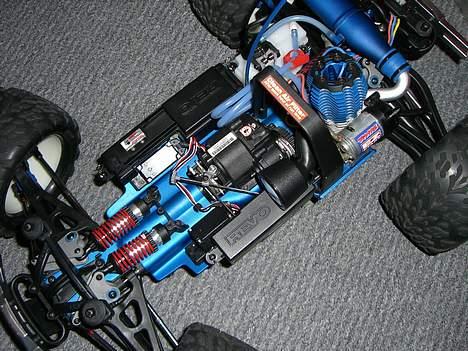 Truck Traxxas Revo 3.3 solgt billede 6