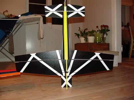 Fly F3A - 6mm flyver under side  billede 8
